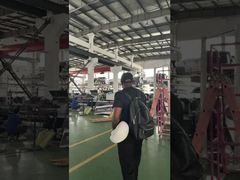 با گرمی از مشتری خود از مالی استقبال می کنیم که به شرکت ما آمده است!