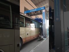 ماشین لباسشویی اتوماتیک اتوبوس کولون کارآمد برای تمیز کردن ناوگان!