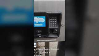 تکنسین کولون ماشین لباسشویی را در نیوزلند نصب کرده است!