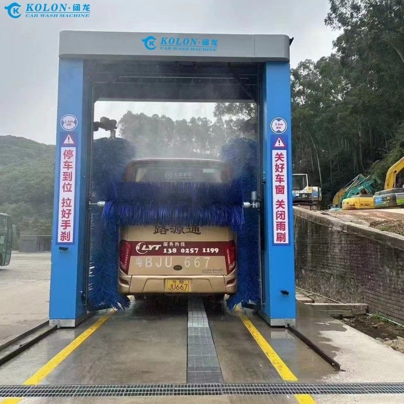 تجربه ی کولون: نتایج تمیزکاری بی نظیر با دستگاه شستشوی اتوبوس درجه یک ما