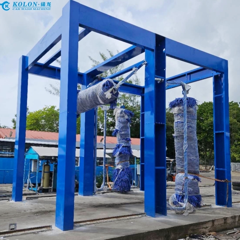 KOLON رانندگی از طریق دکمه توقف اضطراری مجهز به 3 برش ماشین لباسشویی اتوبوس با کنترل PLC مصرف آب 267L